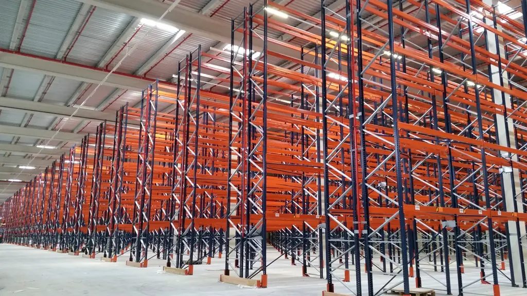 Tall pallet racking in an empty warehouse